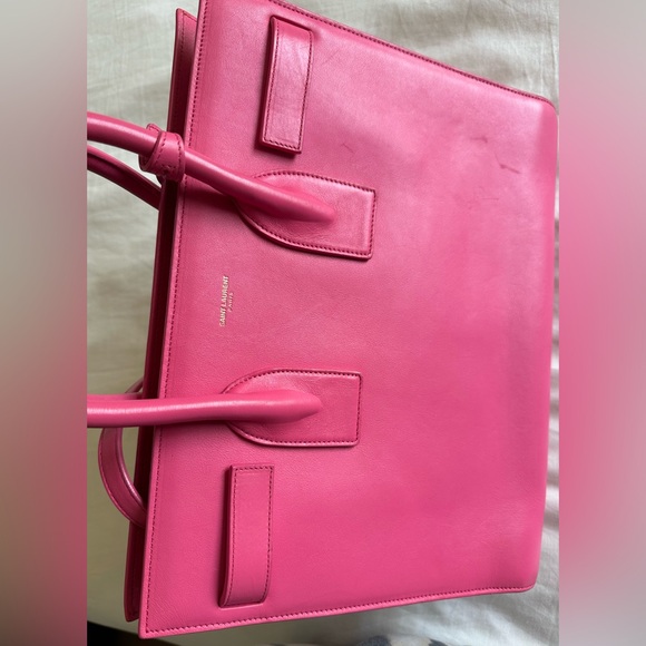 SAINT LAURENT
Calfskin Small Sac De Jour Lipstick Fuchsia - Picture 12 of 16